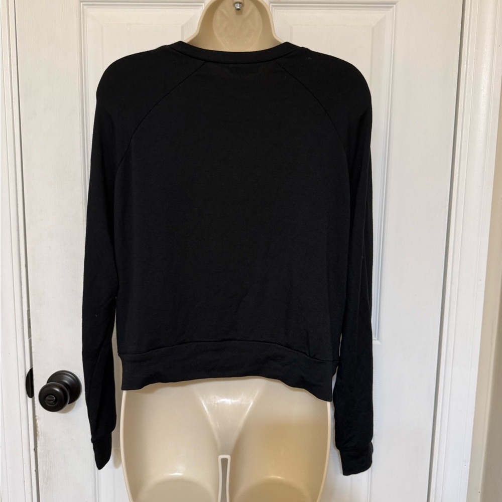 NWT Terez Floral Sequin Front Pullover Top Black Size Small - Picture 4 of 5